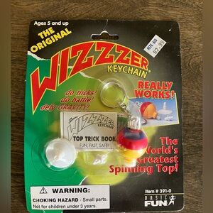 1997 The Original Wizzer Keychain World's Greatest Spinning Top Basic Fun Inc